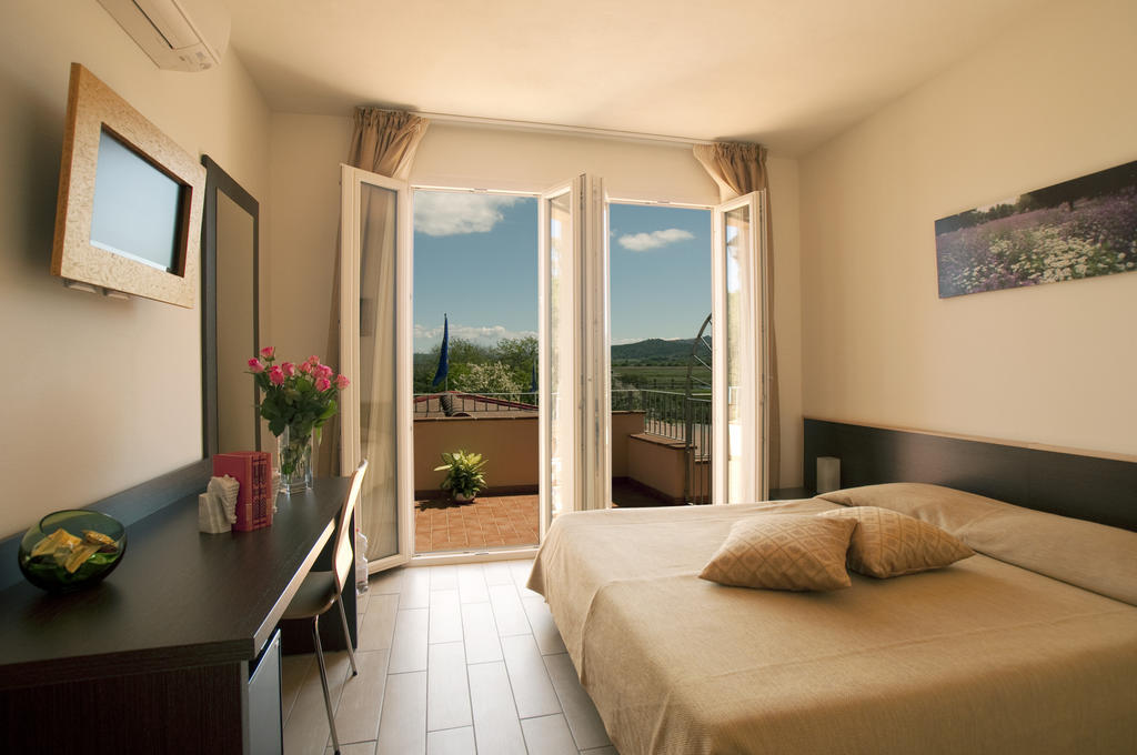 Il Puntone Vecchio Hotel ปุนโตเน ดิ สการ์ลีโน ภายนอก รูปภาพ