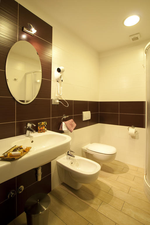 Il Puntone Vecchio Hotel ปุนโตเน ดิ สการ์ลีโน ภายนอก รูปภาพ